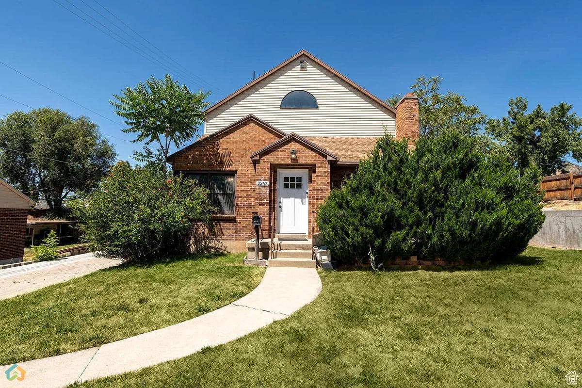 Տուն վաճառքի Երևանում N14